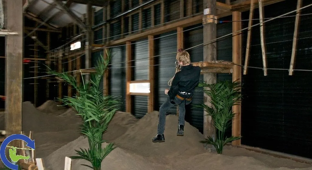 indoor_8.jpg
